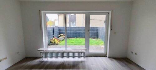 direkter Zugang zum Garten - 3 Zimmer Etagenwohnung in Paderborn OT Schloß Neuhaus