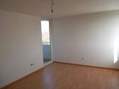03_Wohnzimmer.JPG - 2 Zimmer Etagenwohnung zum Kaufen in Nürnberg