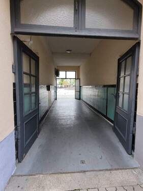 Zugang - Etagenwohnung mit 72,00 m² in Nürnberg zur Miete