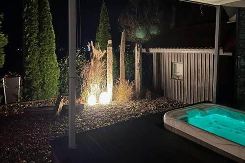 Außen-Whirpool und Dusche - 