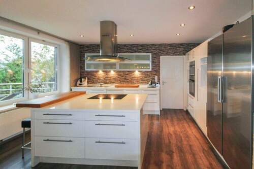 Offene Küche mit Block - 1 Zimmer Einfamilienhaus zum Kaufen in Felsberg