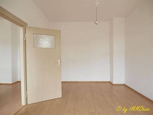 Wohnen und Schlafen - Moderne, attraktive Einbauküche und tolles Duschbad erwarten Sie!