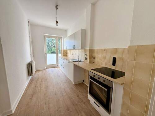 Küche inkl. EBK & Balkon - 2 Zimmer Etagenwohnung zur Miete in Hildesheim