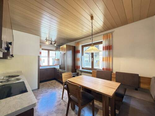 Küche OG - 7 Zimmer Mehrfamilienhaus, Wohnhaus in Solnhofen