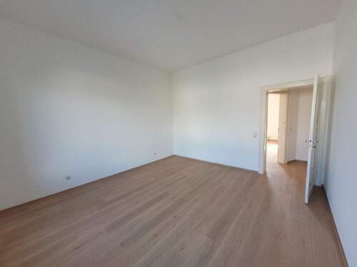 Zimmer 2 - 