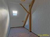 Zimmer im Dachgeschoss - 