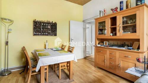 Wohnzimmer 1 - 4 Zimmer Etagenwohnung in Frankfurt