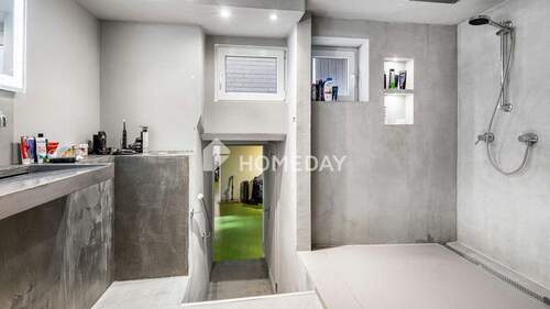 KG Badezimmer 1 - Etagenwohnung mit 160,00 m² in Köln zum Kaufen