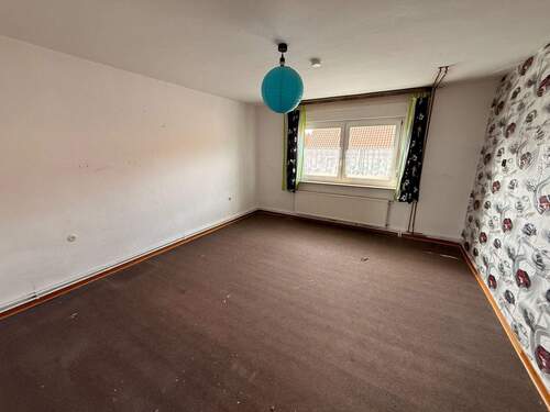 26 Zimmer OG linke Hälfte - 