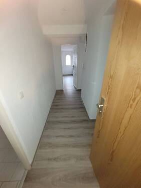 Einblick Flur - 2 Zimmer Etagenwohnung zur Miete in Stralsund