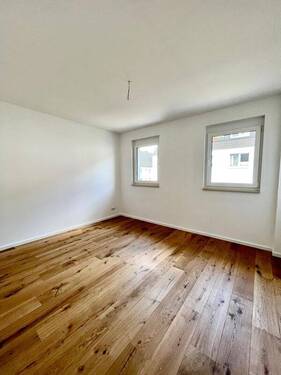 dca6fab4-643b-46c0-853b-4e43586fcd7f - 