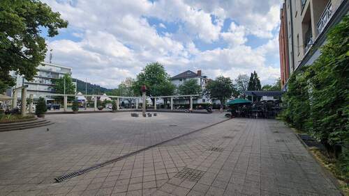 Zähringertor - Vorplatz beim Edeka.jpg - 