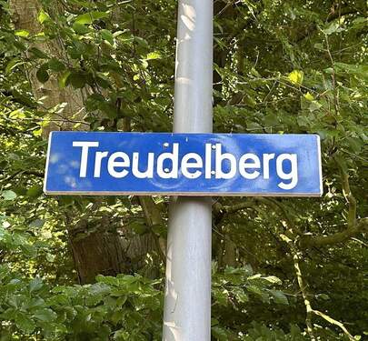 Strassenschild - Wassergrundstück am Alsterlauf - 1.200.000,00&nbsp;EUR Kaufpreis, ca.&nbsp; 0,00&nbsp;m&sup2;