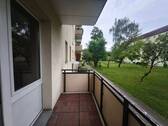 Balkon - Ganz unten wohnen in grüner Umgebung