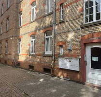 Ruhige, kleine, renovierungsbedürftige Stadtwohnung im Hinterhof - Karlsruhe Weststadt