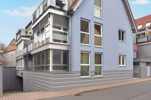 Einfahrt zur TG und Haus - 