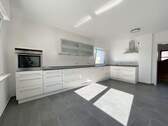Küche im EG - Einfamilienhaus mit 322,00 m&sup2; in Bad Homburg zur Miete