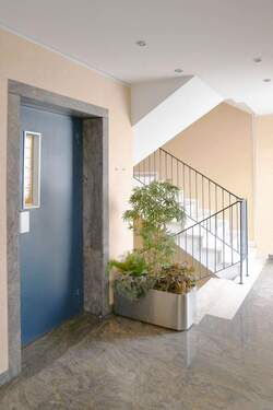 Treppenhaus - 3 Zimmer Terrassenwohnung zum Kaufen in Kassel