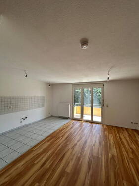 Wohn- und Kochbereich - 2 Zimmer Etagenwohnung in Bretten