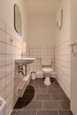 WC - 
