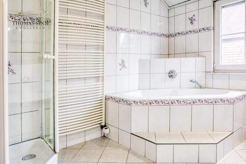 OG: Badezimmer - 