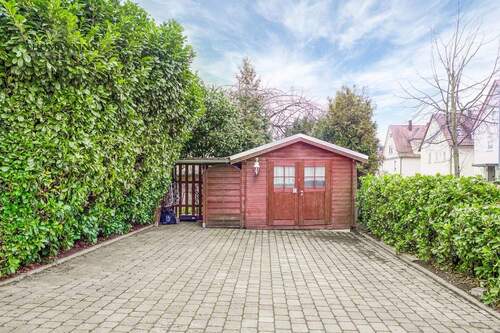 Gartenhaus mit Außenstellplätzen - Einfamilienhaus mit 164,40 m² in Heilbronn zum Kaufen
