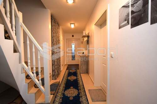 Eingangsbereich - 4 Zimmer Reihenendhaus in Hamburg Billstedt