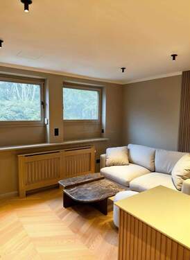 Wohnzimmer - Etagenwohnung zur Miete in München