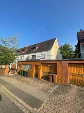 Außenansicht - Attraktives Immobilienpaket - 2 Doppelhaushälften in Oberasbach (Altenberg)