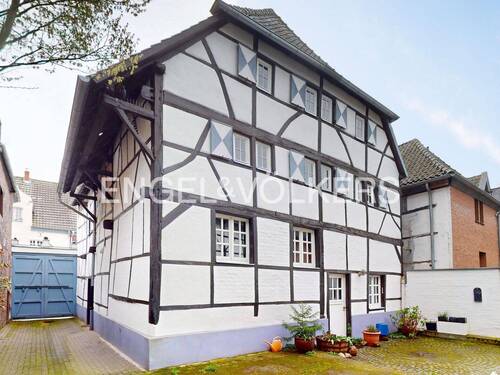 Ansicht des Innenhofs - 3 Zimmer Mehrfamilienhaus, Wohnhaus zum Kaufen in Wachtendonk