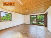 Wohnzimmer - 7 Zimmer Einfamilienhaus in Stadtbergen / Leitershofen