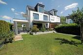 weitläufiger Garten - BrunnthalWaldbrunn: Moderne Doppelhaushälfte (BJ 2021) mit 5 Zimmern und sonnigem Garten!