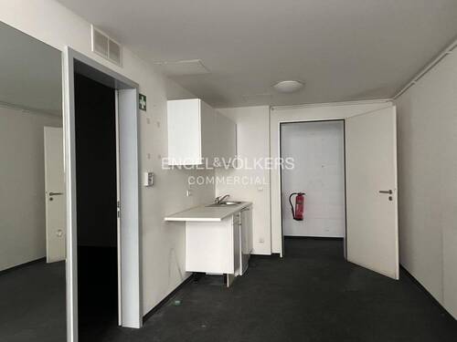 Nebenflächen - Gewerbeobjekt (Büro, Produktion, Verkauf) in Berlin