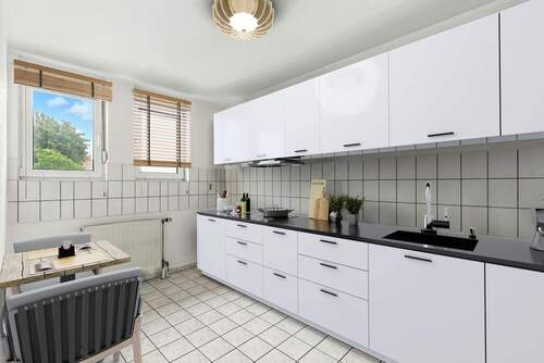 Küche Virtual Staging – Möblierung digital ergänzt - 4 Zimmer Reihenmittelhaus zum Kaufen in Kötschlitz