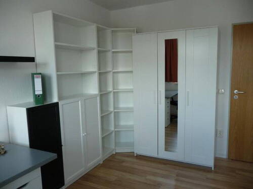 Zimmer 3 - 