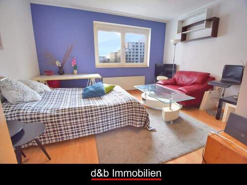 1.JPG - Geräumige 2 Zi-Wohnung mit Loggia & WG-tauglichem Grundriss in guter Wohnlage.