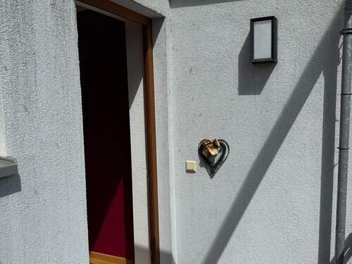 tempImage3VM9s0.jpg - 