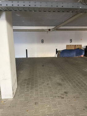 Tiefgaragenstellplatz - 