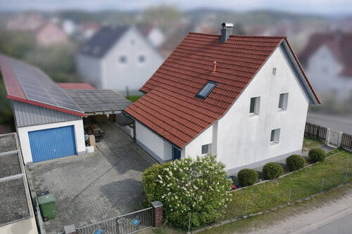Außenansicht - 5 Zimmer Einfamilienhaus zum Kaufen in Regenstauf