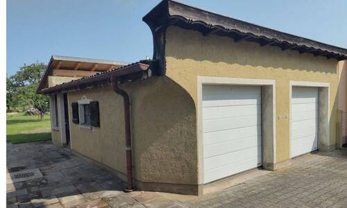 Garagen - Mehrfamilienhaus, Wohnhaus mit 209,00 m&sup2; in Burglengenfeld zum Kaufen