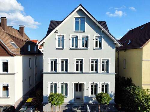 Hausansicht - Zwischen Altbaucharme und Stadtleben - 2-Zimmer-Wohnung mit Balkon Nähe Siggi