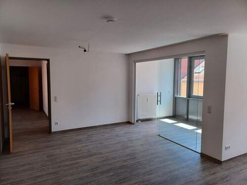 Wohn_Essbereich_Wintergarten.jpg - Schöne 3-Zimmer Seniorenwohnung im Herzen von Nürnberg ab 65 Jahre (Wohnung 5)