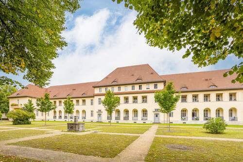 Außenansicht - 2 Zimmer mit Geschichte & Altbaucharme pur