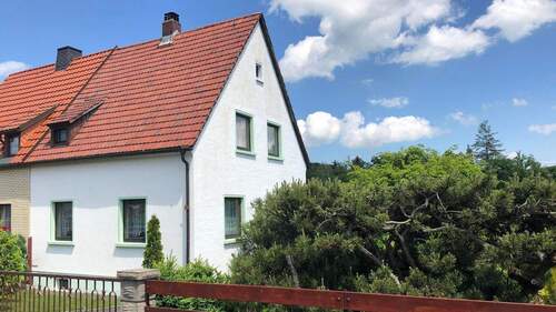 Ansicht Straße - 3 Zimmer Doppelhaushälfte in Dippoldiswalde