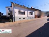 seitl. Straßenansicht - BECKINGEN: 187 M² WOHNHAUS IN TOP LAGE