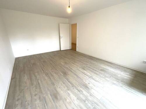 Wohnzimmer - 3 Zimmer Etagenwohnung in Nürnberg