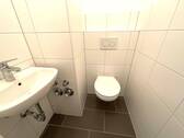 Separate Toilette - 
