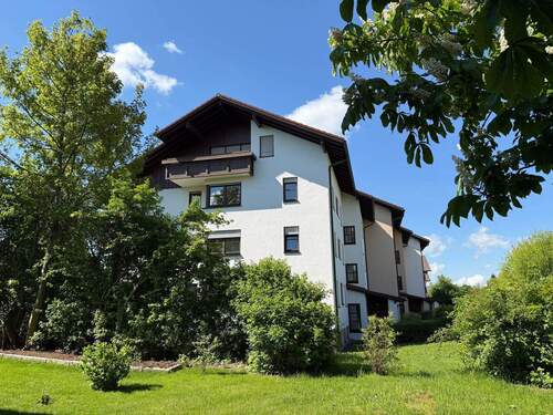 Hausansicht - 3 Zimmer Etagenwohnung zur Miete in Isny im Allgäu