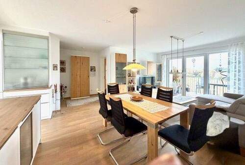 Wohnen, Essen - 4 Zimmer Etagenwohnung in Erlangen