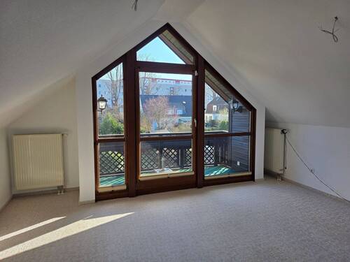 Zimmer OG mit Balkon - 